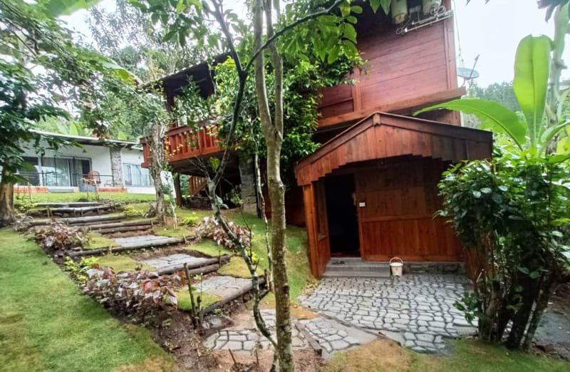 Kodaikanal Deluxe Suite Wooden House Wooden cottages in kodaikanal