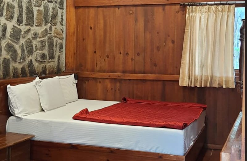 Kodaikanal Deluxe Suite Wooden House deluxe-suite-wooden-house3
